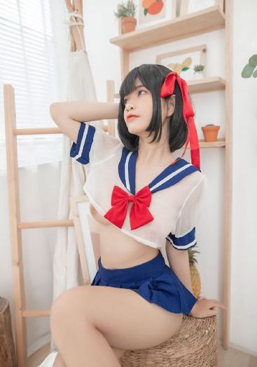 美谷朱里
